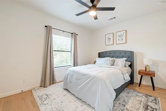 $2,800 | 4101 Edison Street, Houston, TX 77009