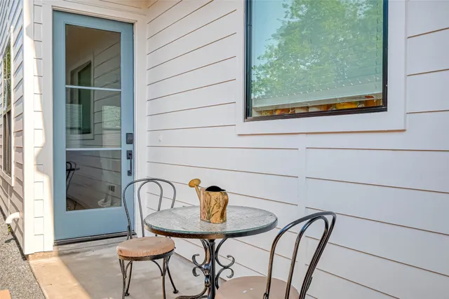 $2,800 | 4101 Edison Street, Houston, TX 77009