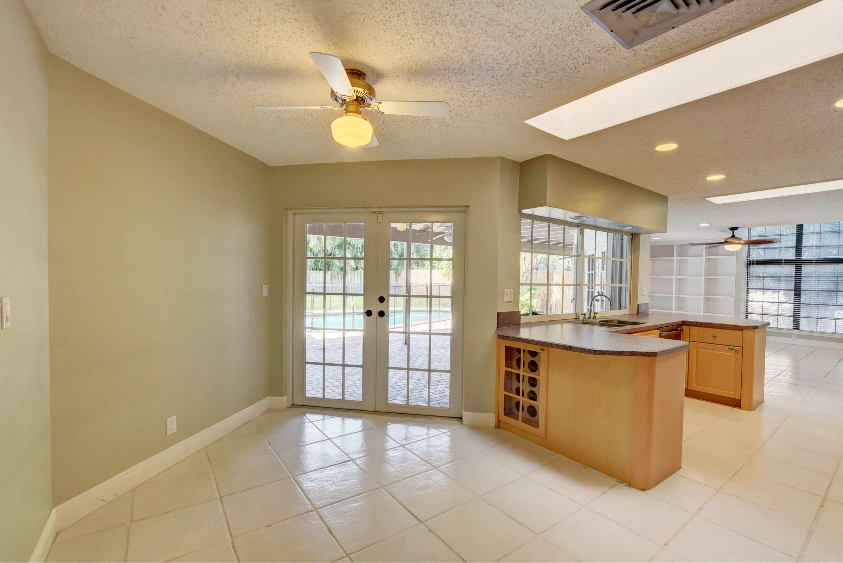 7091 San Sebastian Circle Boca Raton, FL 33433 - Photo 13 of 52 21_ebf_7691and4more
