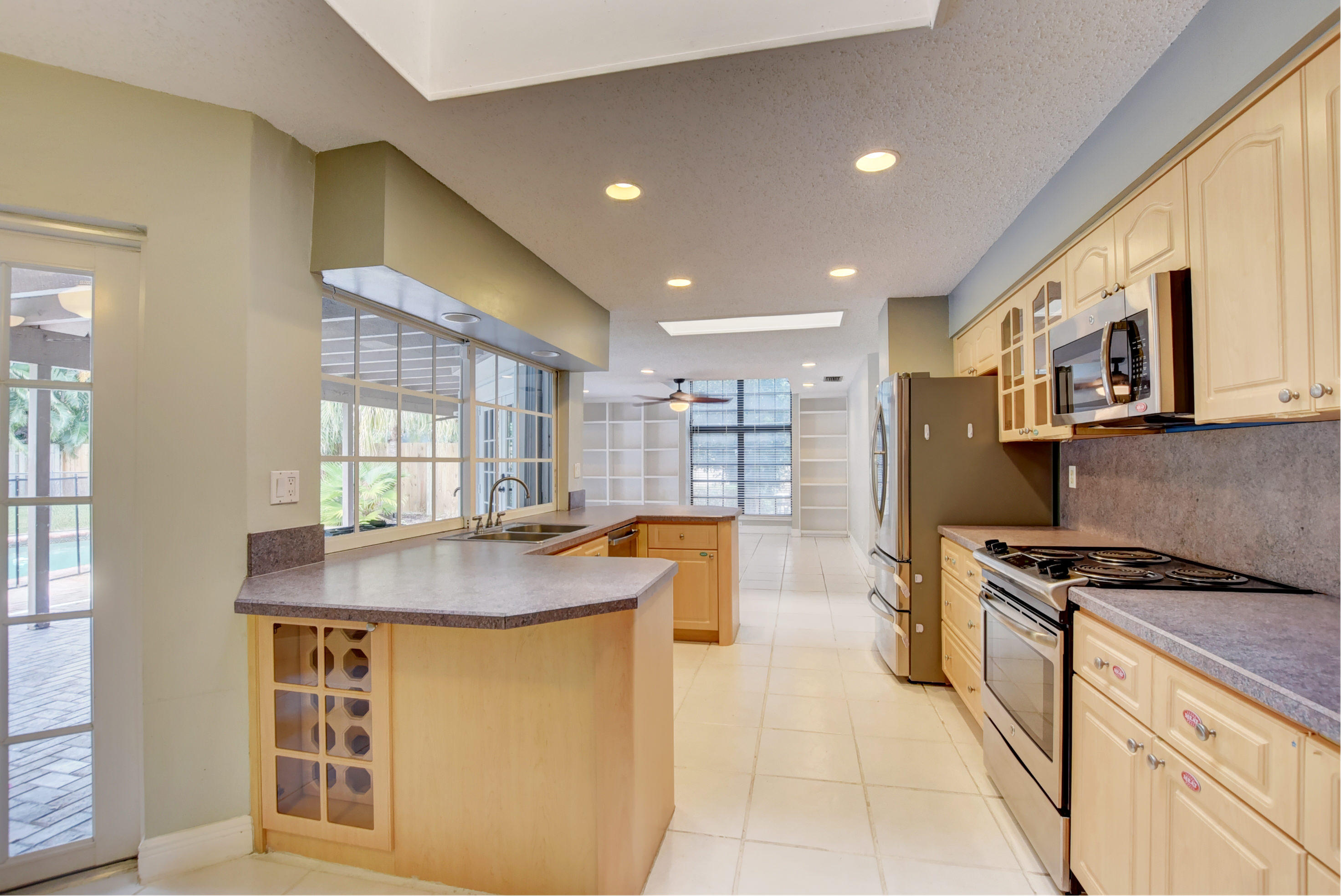 7091 San Sebastian Circle Boca Raton, FL 33433 - Photo 14 of 52 23_ebf_7701and4more