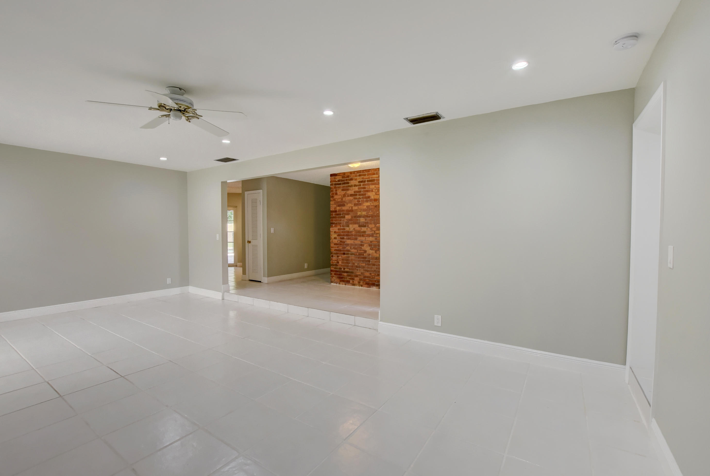 7091 San Sebastian Circle Boca Raton, FL 33433 - Photo 9 of 52 18_ebf_7676and4more
