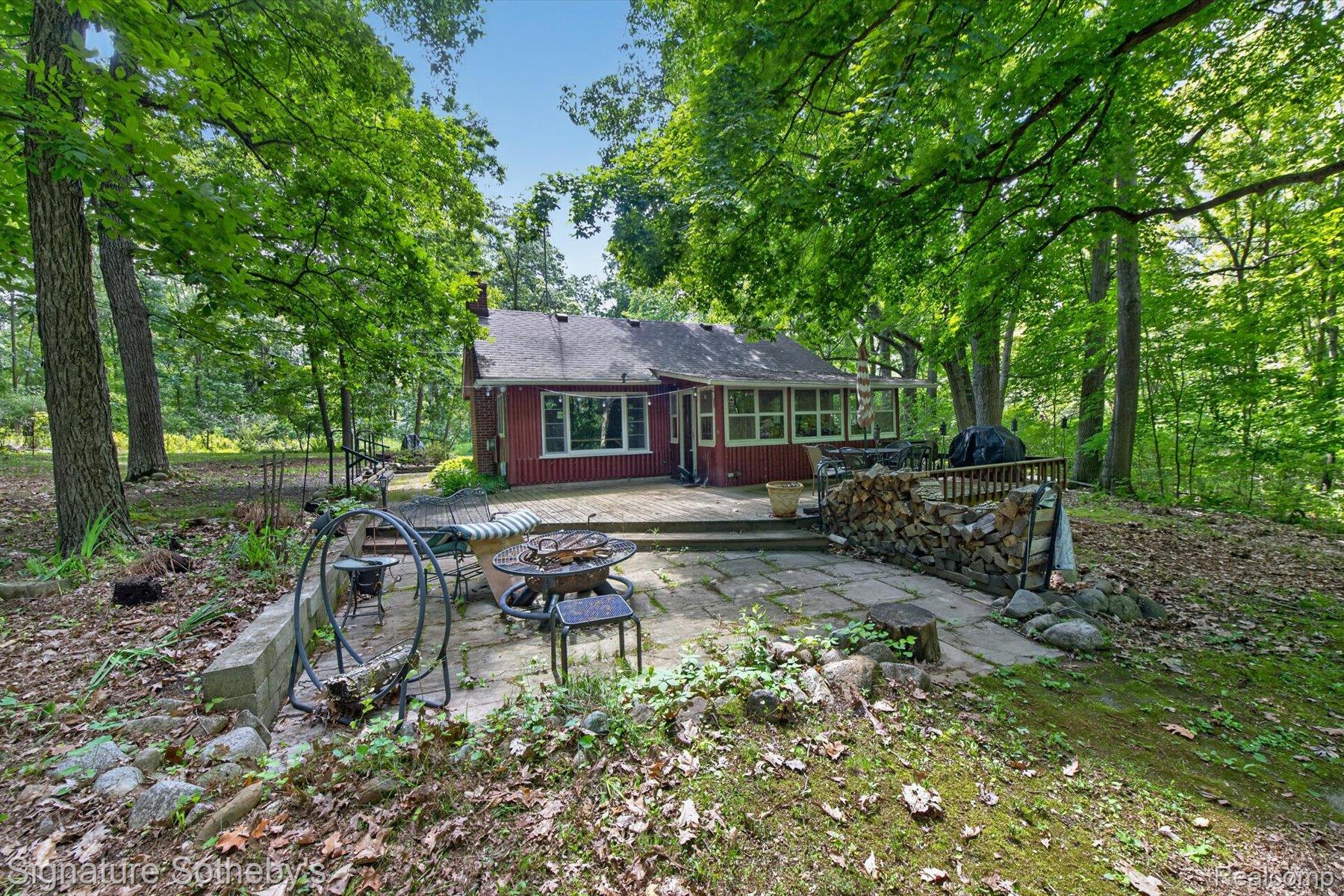 12200-130 Hadley Road Gregory, MI 48137 - Photo 25 of 55 27-12200-Hadley-Rd-Gregory-MI-48137-WindowStill.jpg