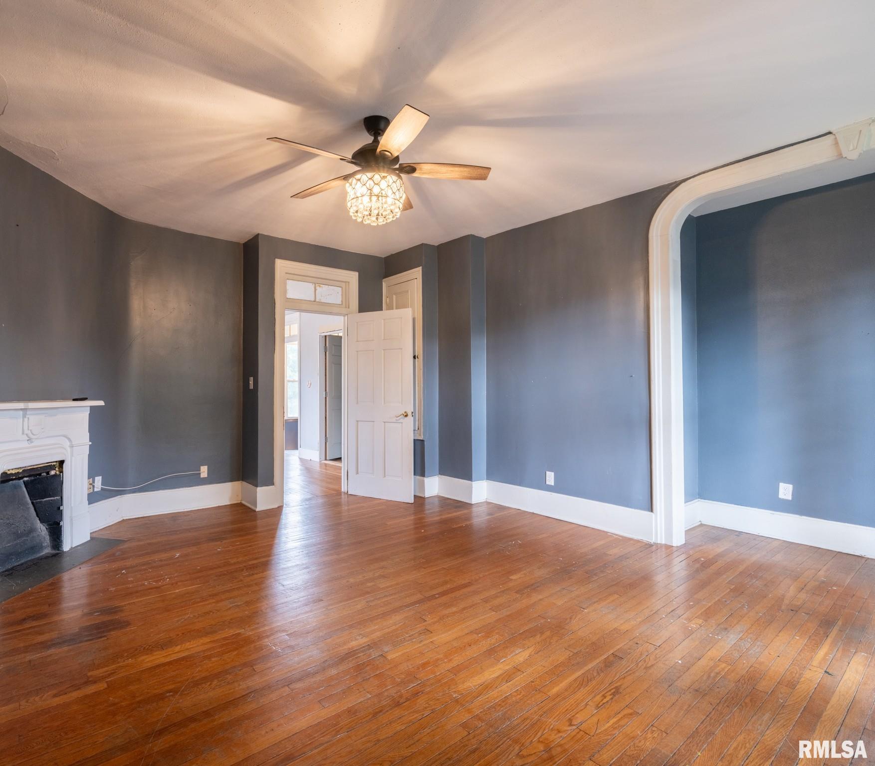 715 North 4th Street Pekin, IL 61554 - Photo 27 of 41