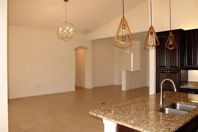 $3,195 | 629 Rosemary Circle, Bradenton, FL 34212