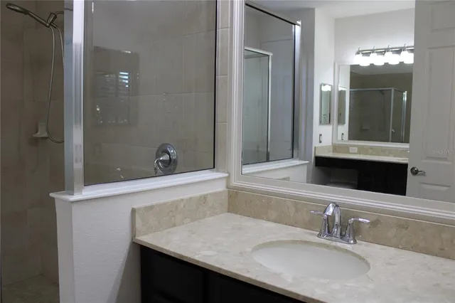 $3,195 | 629 Rosemary Circle, Bradenton, FL 34212