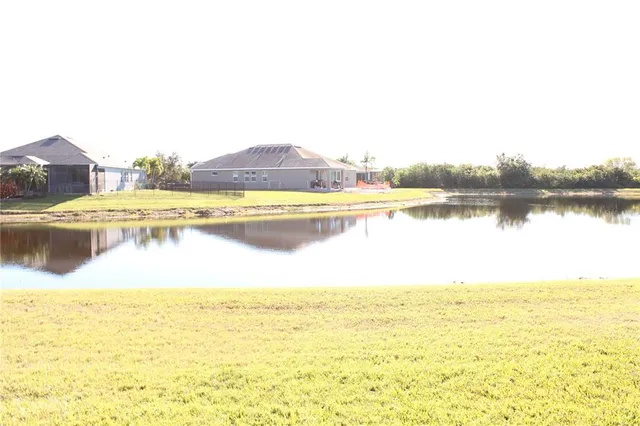 $3,195 | 629 Rosemary Circle, Bradenton, FL 34212