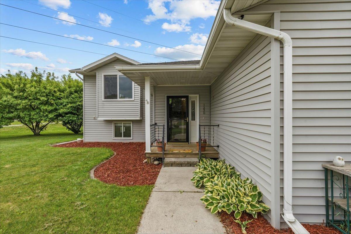 1230 Lenore Way Fergus Falls, MN 56537 - Photo 4 of 88