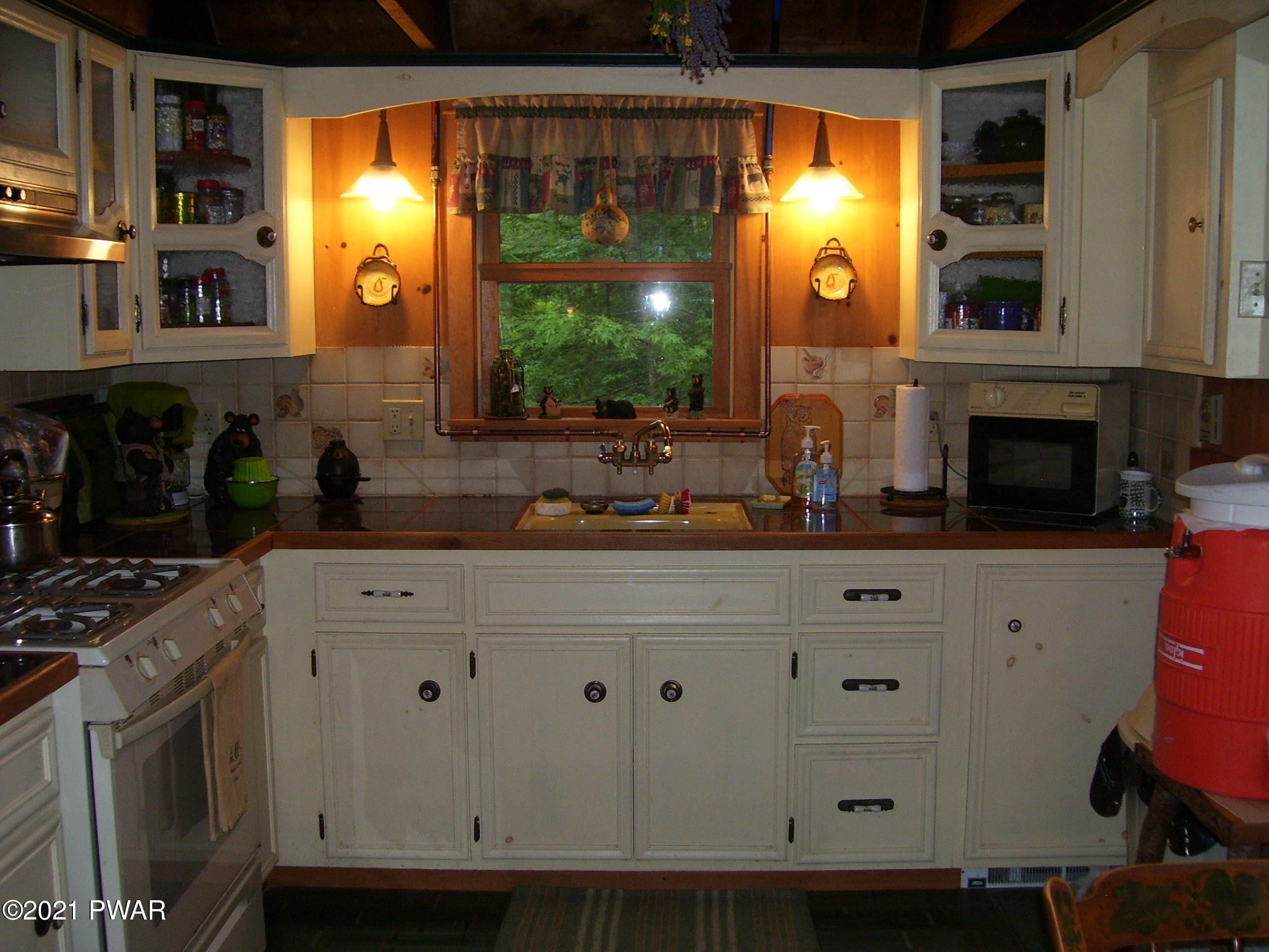 352 North Shore Road Greentown, PA 18426 - Photo 11 of 46 Kitchen