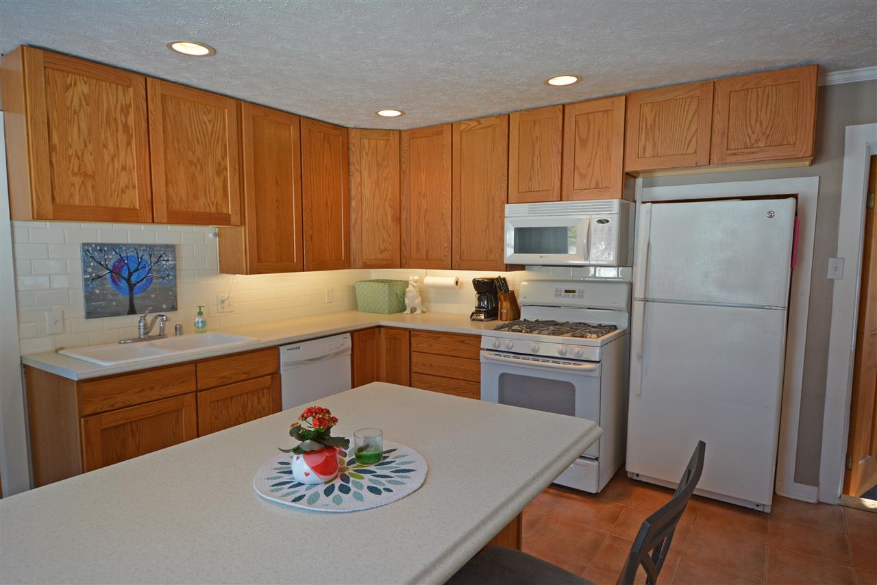 1523 Higgins Road Benzonia, MI 49616 - Photo 8 of 36 1884268-7.JPG