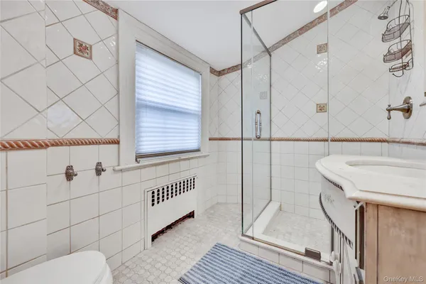 $4,000,000 | 105 Everit Avenue, Hewlett, NY 11557