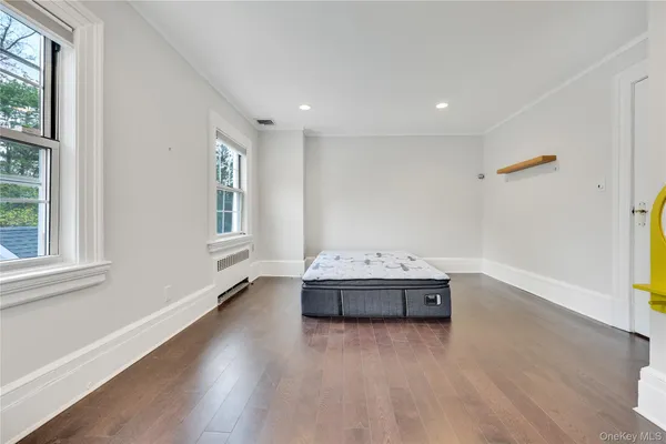 $4,000,000 | 105 Everit Avenue, Hewlett, NY 11557
