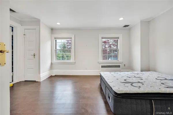 $4,000,000 | 105 Everit Avenue, Hewlett, NY 11557