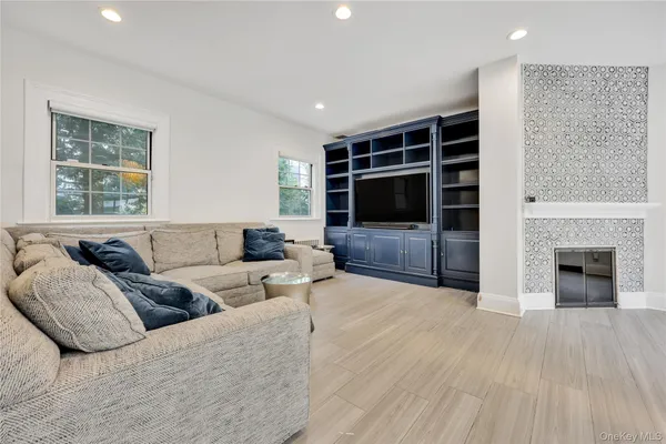 $4,000,000 | 105 Everit Avenue, Hewlett, NY 11557
