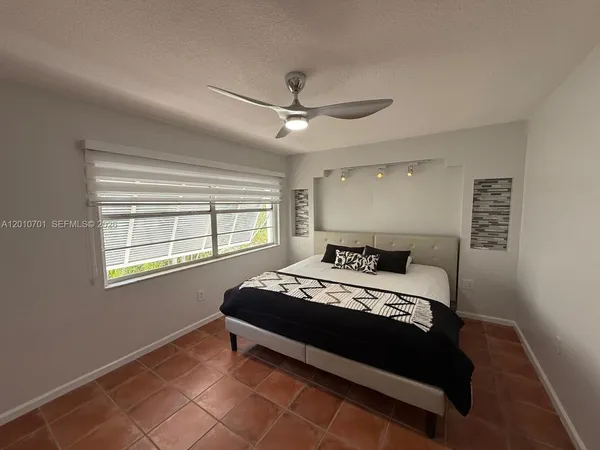 $1,800 | 6524 Southwest 114th Avenue, Unit 6524, Miami, FL 33173