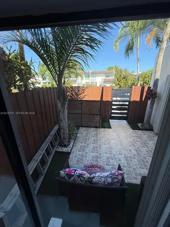 $1,800 | 6524 Southwest 114th Avenue, Unit 6524, Miami, FL 33173
