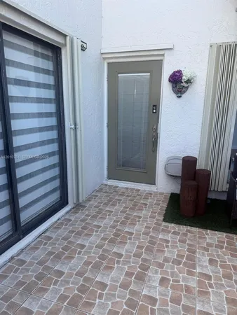 $1,800 | 6524 Southwest 114th Avenue, Unit 6524, Miami, FL 33173