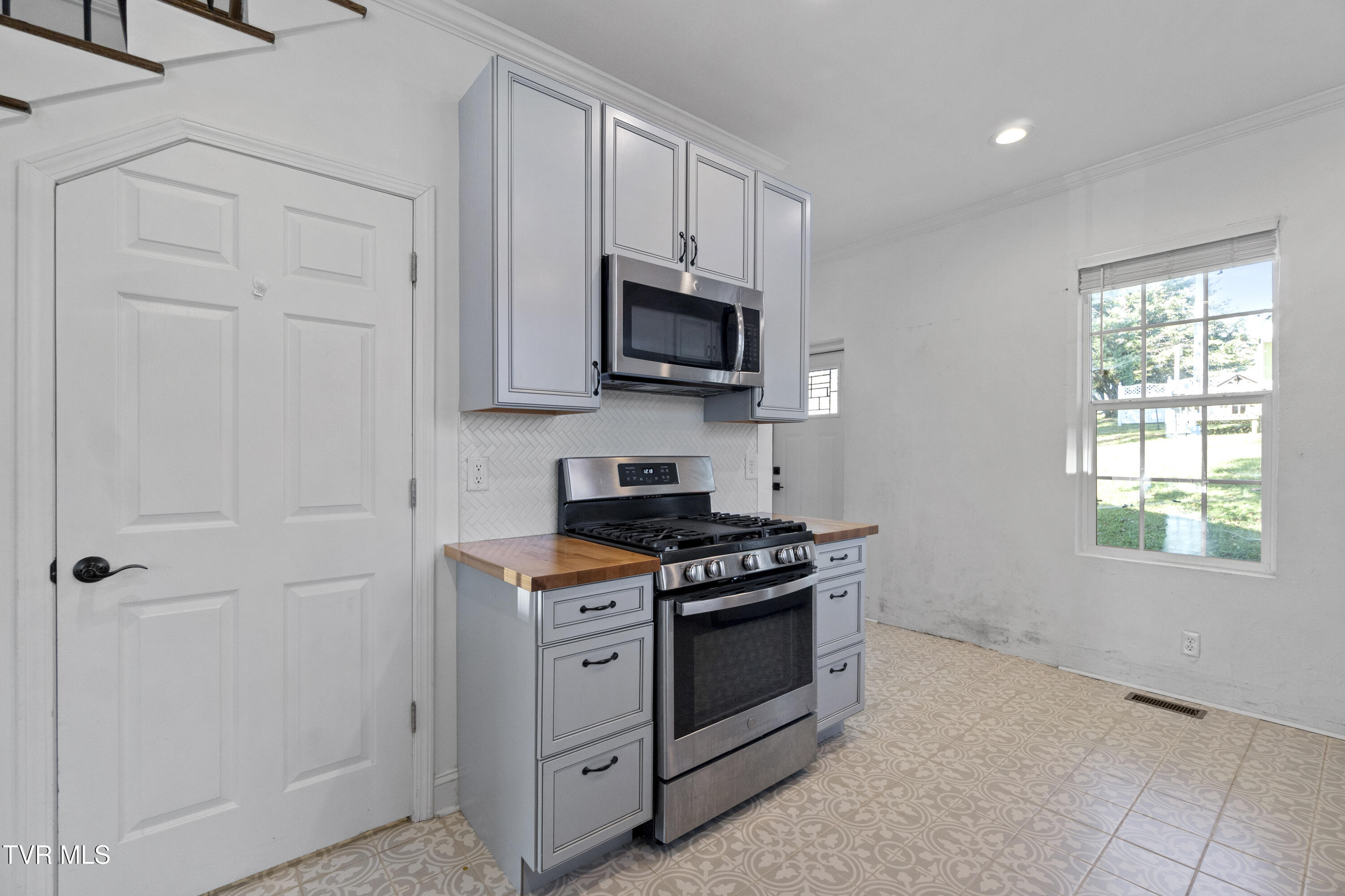 706 Carson Street Greeneville, TN 37743 - Photo 13 of 53 13