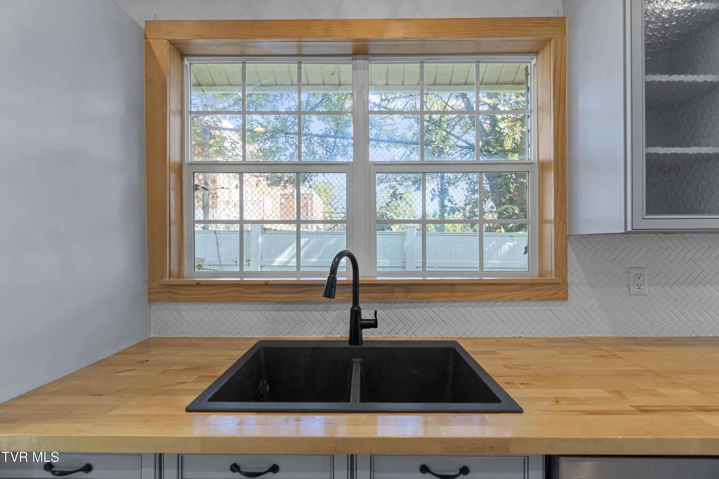 706 Carson Street Greeneville, TN 37743 - Photo 15 of 53 15