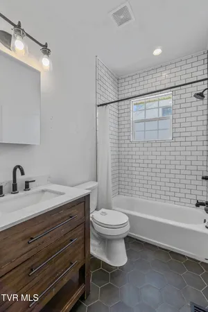 $272,000 | 706 Carson Street, Greeneville, TN 37743