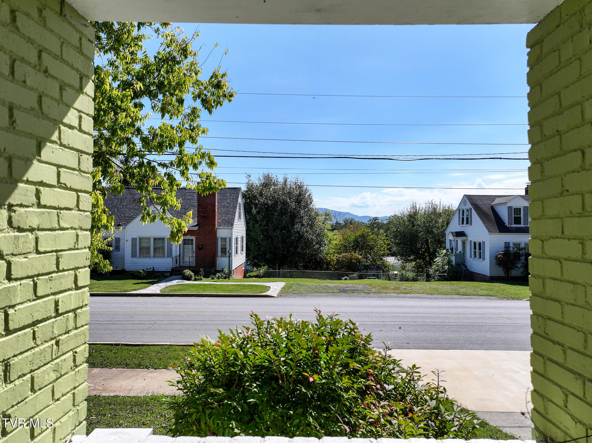 706 Carson Street Greeneville, TN 37743 - Photo 6 of 53 6