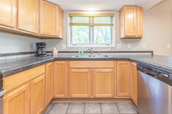 $439,900 | 430 Cottonwood Lane, Unit 6, Saline, MI 48176