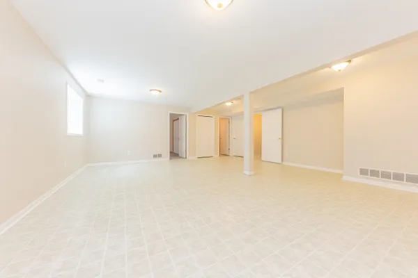 $439,900 | 430 Cottonwood Lane, Unit 6, Saline, MI 48176
