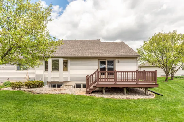 $439,900 | 430 Cottonwood Lane, Unit 6, Saline, MI 48176