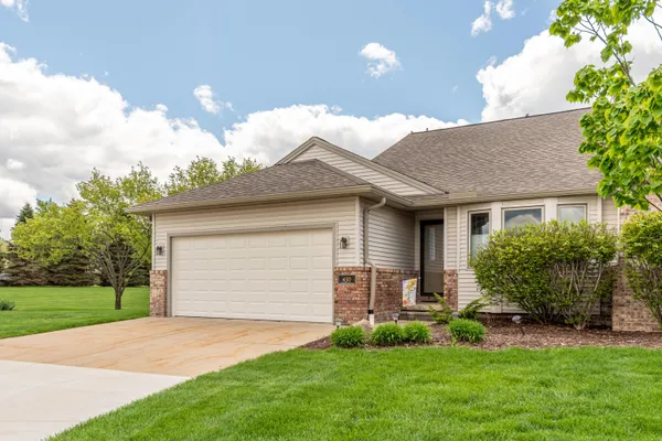 $439,900 | 430 Cottonwood Lane, Unit 6, Saline, MI 48176