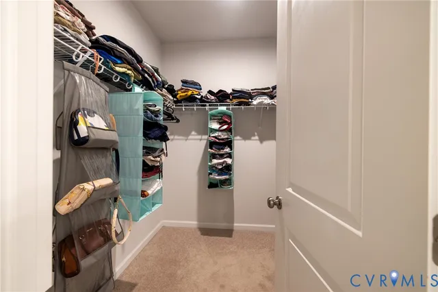 a close up view of a washer and dryer