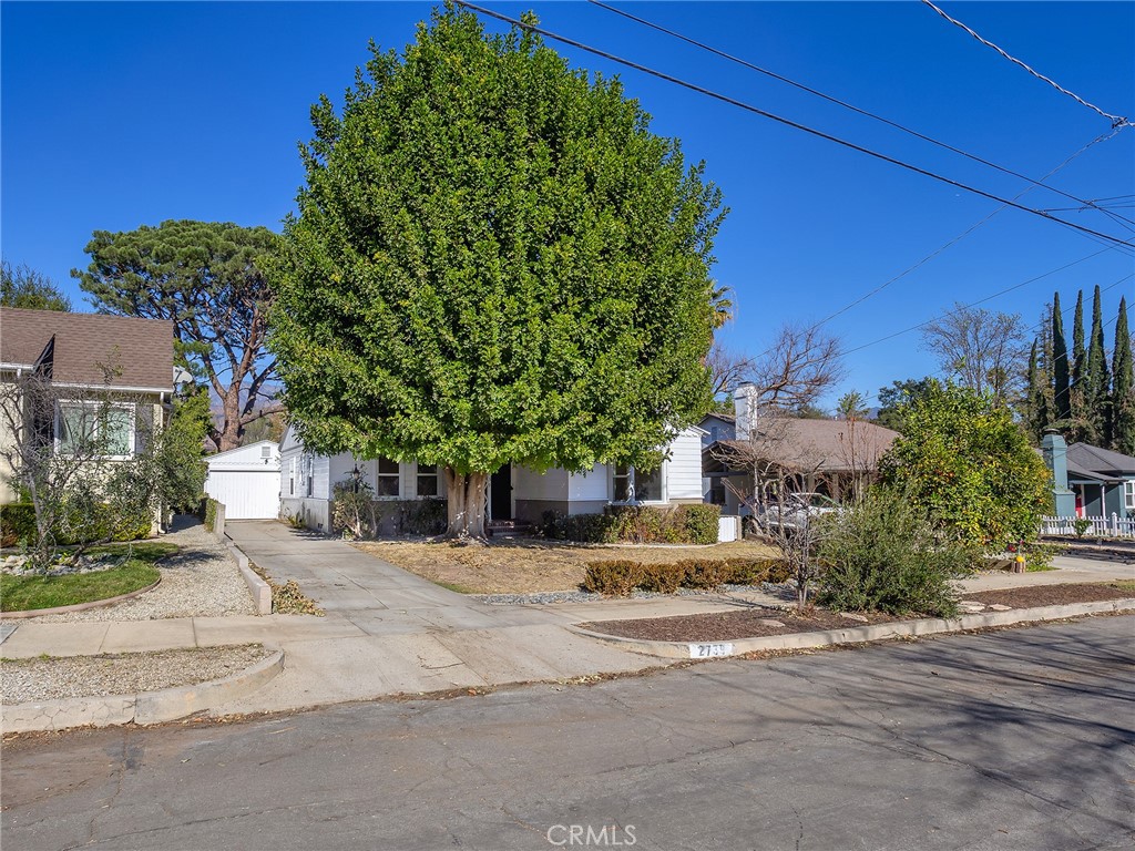 2739 Millicent Way Pasadena, CA 91107 - Photo 7 of 49 front view of a house with a street