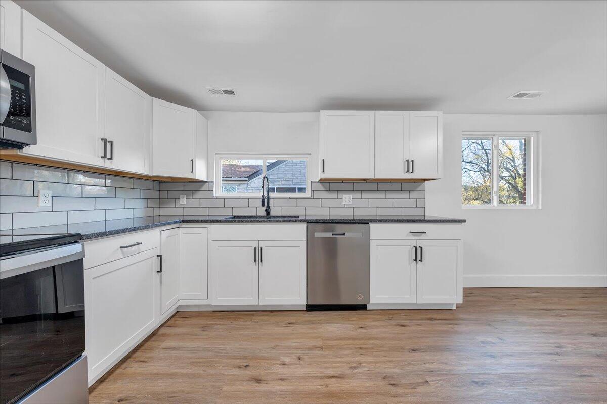209 Raleigh Avenue Vinton, VA 24179 - Photo 11 of 44 07-MIB05134