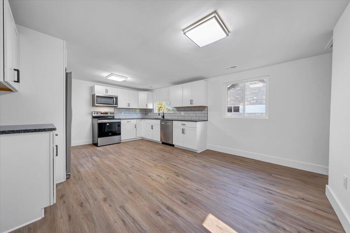 209 Raleigh Avenue Vinton, VA 24179 - Photo 15 of 44 11-MIB05143