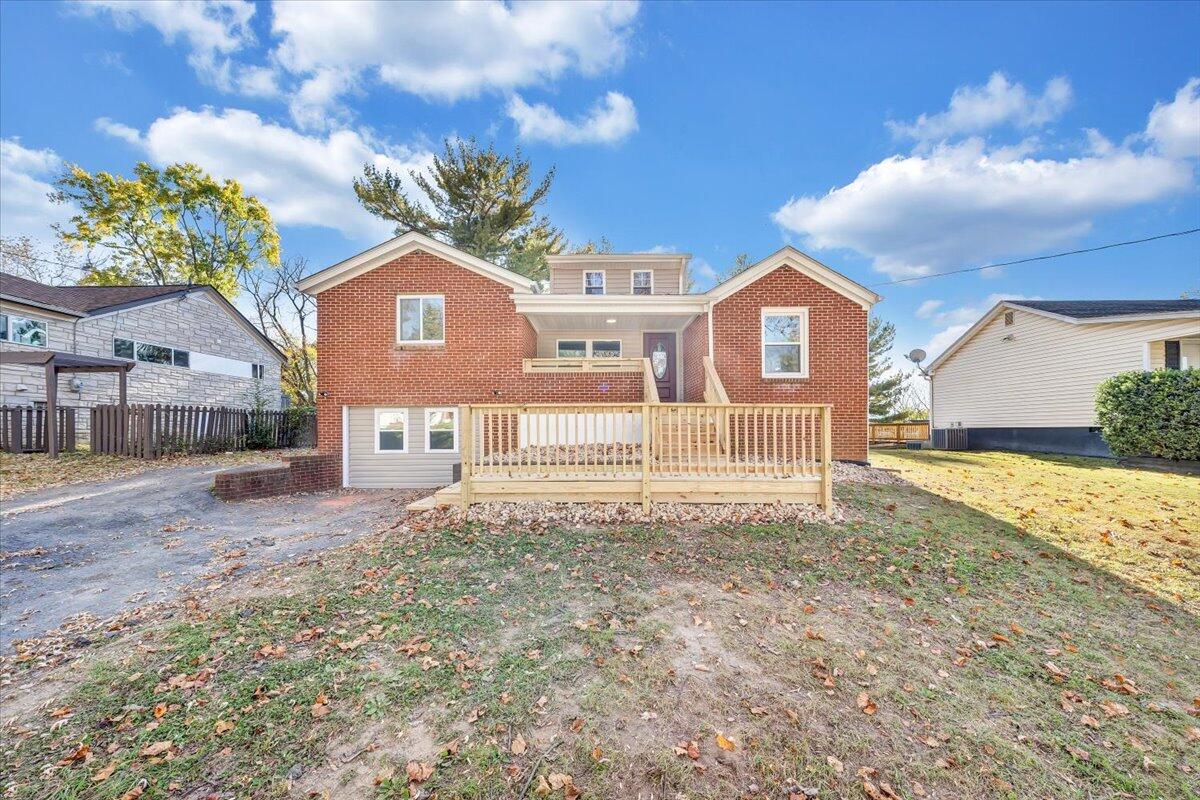 209 Raleigh Avenue Vinton, VA 24179 - Photo 3 of 44 42-MIB05197