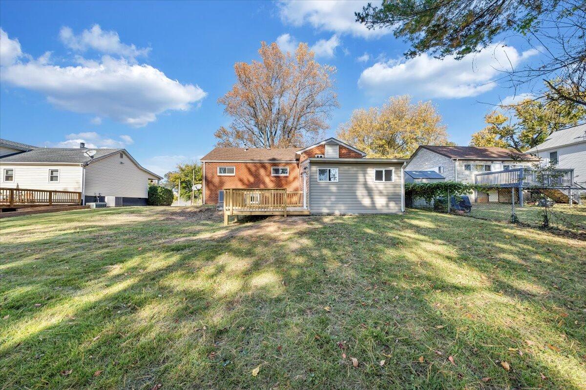 209 Raleigh Avenue Vinton, VA 24179 - Photo 41 of 44 36-MIB05215