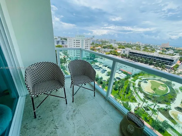 $5,200 | 650 West Avenue, Unit 1704, Miami Beach, FL 33139