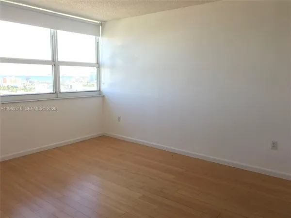 $5,200 | 650 West Avenue, Unit 1704, Miami Beach, FL 33139