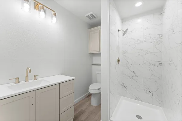 $384,999 | 2890 Mary Lane, League City, TX 77573