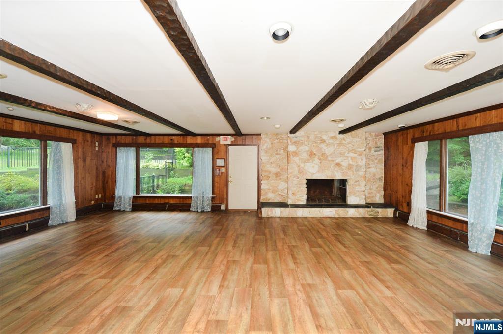 105 Ricker Drive Ringwood, NJ 07456 - Photo 6 of 33