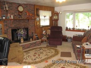 1911 South Wake Road New Berlin, IL 62670 - Photo 3 of 12