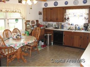 1911 South Wake Road New Berlin, IL 62670 - Photo 8 of 12