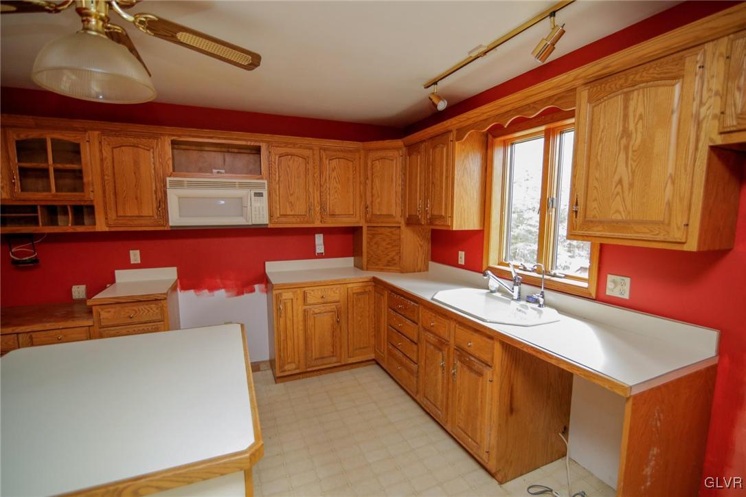 1311 Mountain Road Kunkletown, PA 18058 - Photo 9 of 23 Gallery Image 9