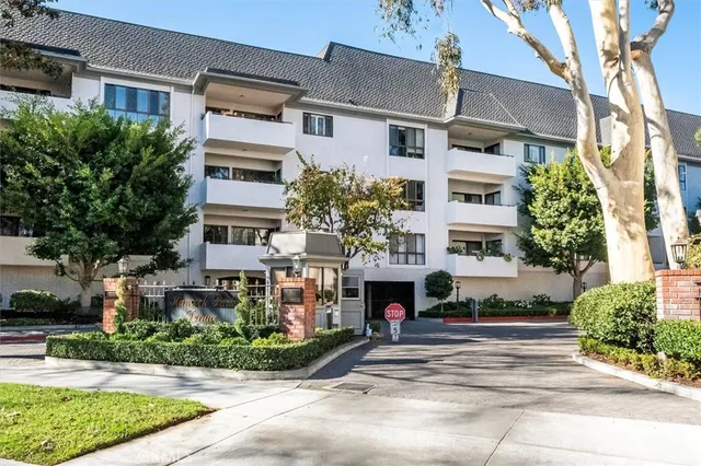 $509,950 | 647 Wilcox Avenue, Unit 2G, Los Angeles, CA 90004