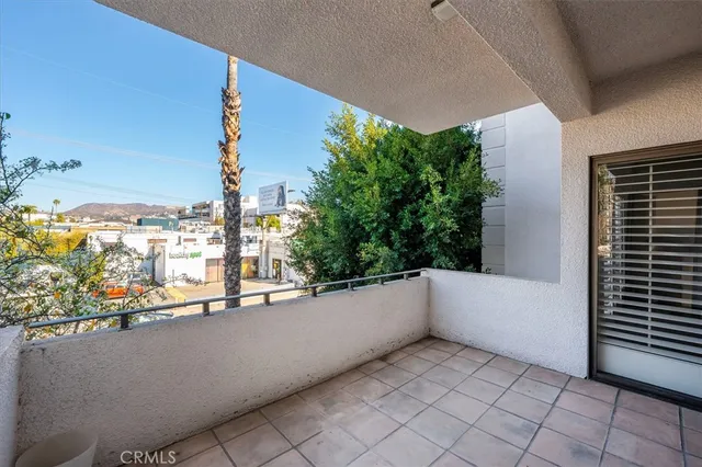 $509,950 | 647 Wilcox Avenue, Unit 2G, Los Angeles, CA 90004