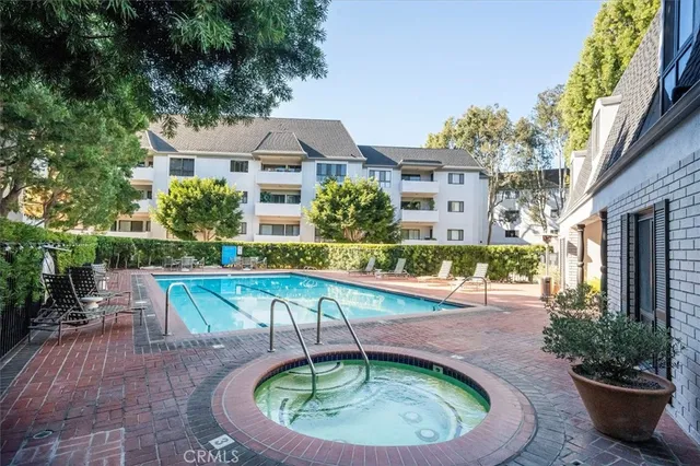 $509,950 | 647 Wilcox Avenue, Unit 2G, Los Angeles, CA 90004
