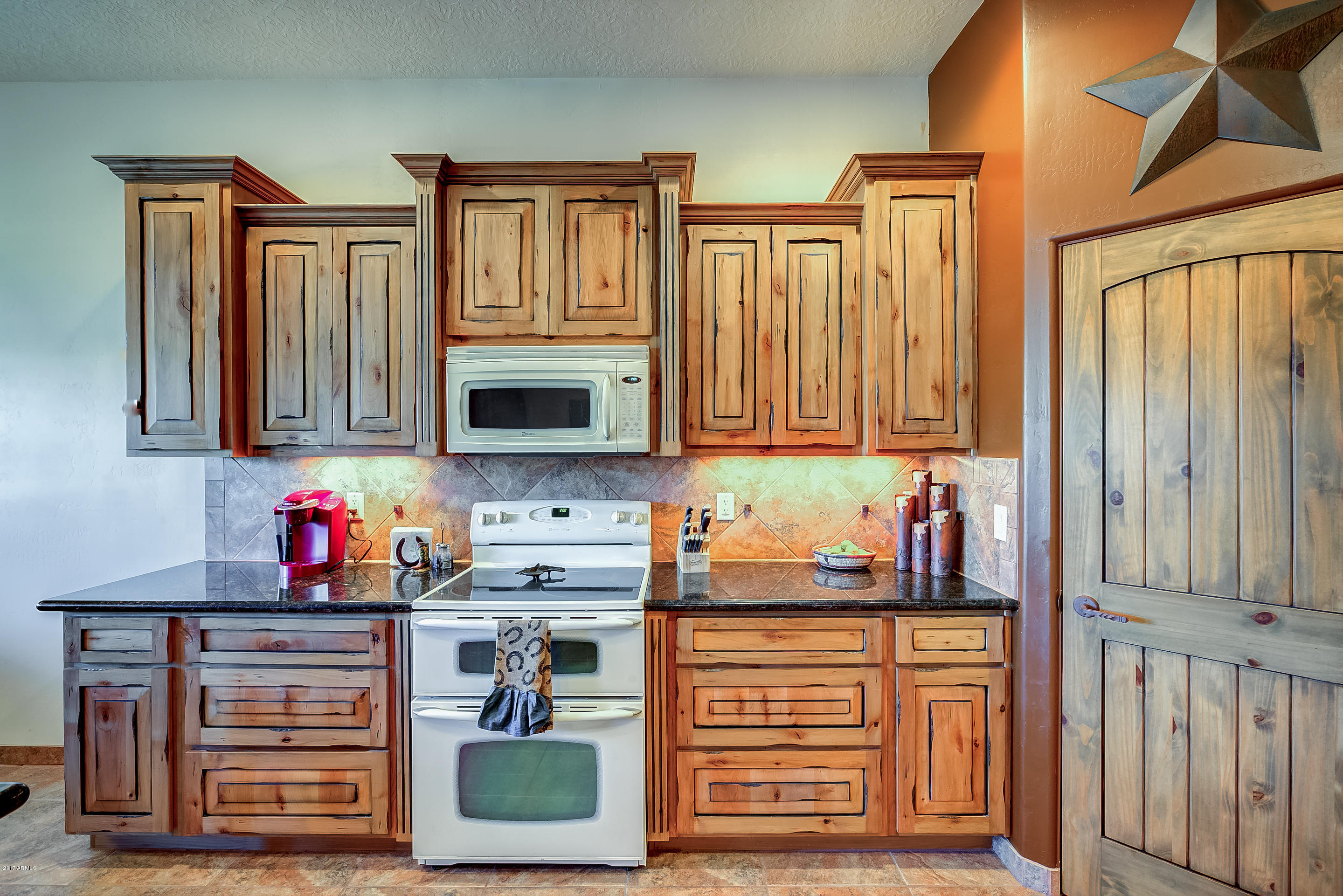 1017 East Maddock Road Phoenix, AZ 85086 - Photo 9 of 28 OLI-7