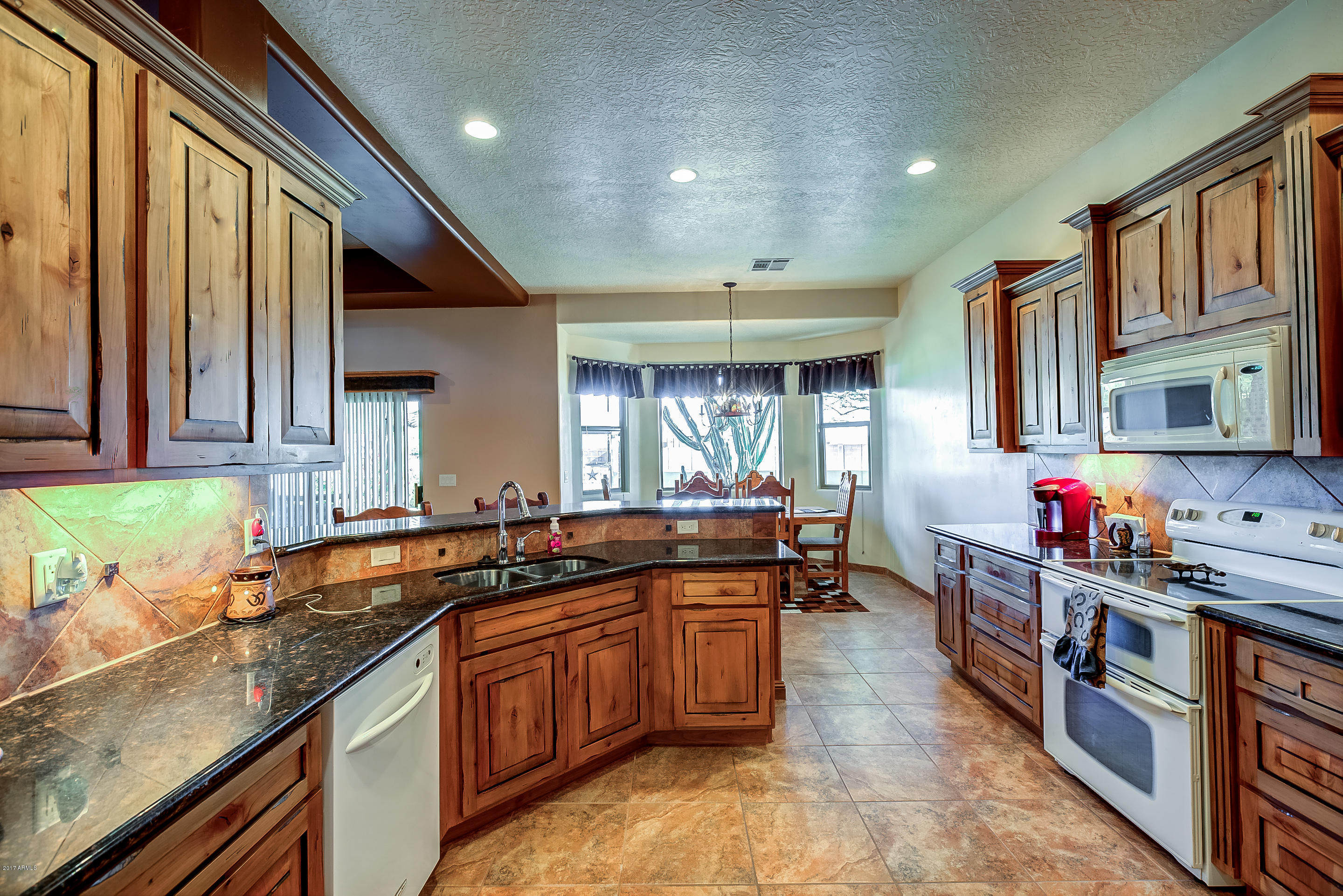 1017 East Maddock Road Phoenix, AZ 85086 - Photo 10 of 28 OLI-8