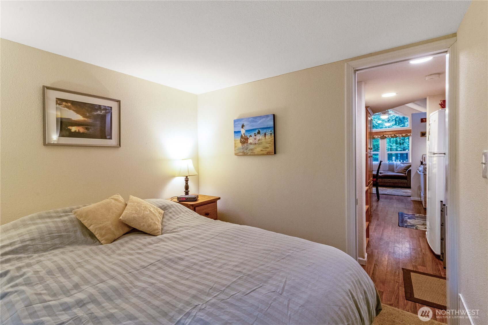 86-3 Sunset Circle Maple Falls, WA 98266 - Photo 14 of 38 a bedroom with a bed and a lamp