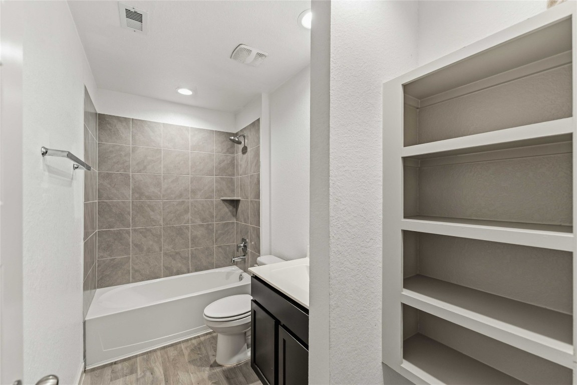 8127 Molasses Way Rosharon, TX 77583 - Photo 21 of 24