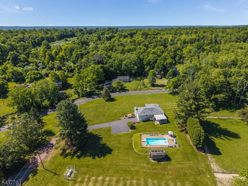 24 Hardscrabble Hill Road Flemington, NJ 08822 - Photo 31 of 35