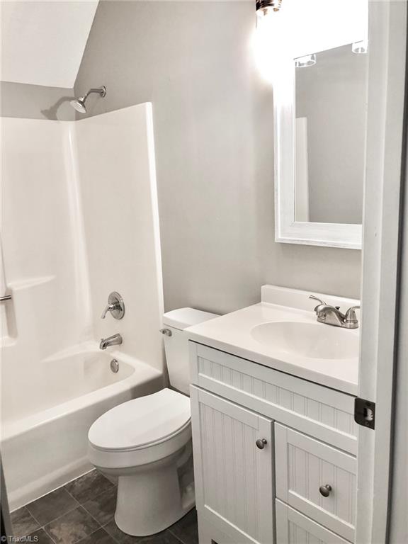 317 Staplewood Road Lexington, NC 27295 - Photo 21 of 34 Main Bath Up with New vanity, light, mirror, flooring
